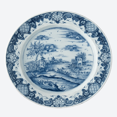 A beautiful Delftware dish