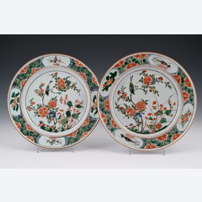 Een paar fraaie  Chinese Famille Verte borden