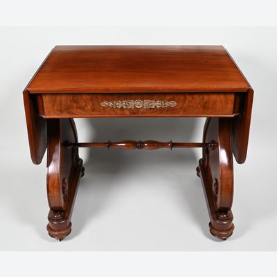 Ein mahagoni George IV Couchtisch