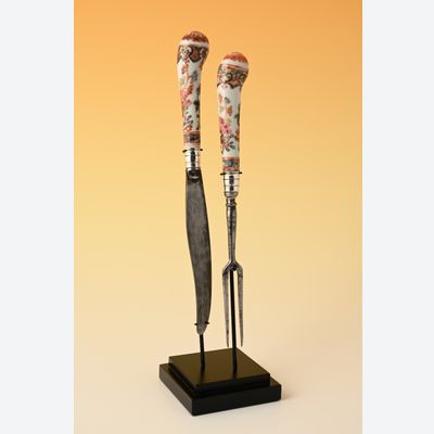 A knife and fork with Chinese porcelain handle