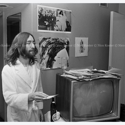 John Lennon & Yoko Ono - Peace - Kamer 902 Hilton # 10