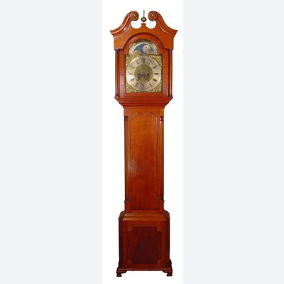 Een Engelse mahonie staande klok met maan en datum Alex Rae Dunfries circa 1770