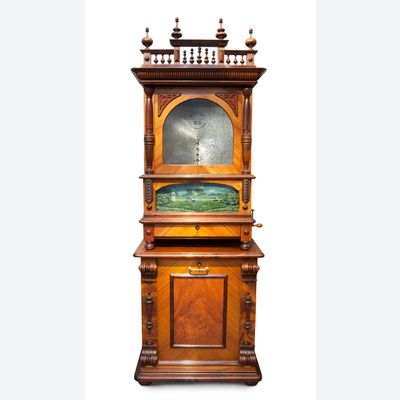 Een zeer zeldzame Duitse staande notenhouten en geanimeerde platenspeler, kalliope, omstreeks 1895