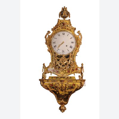 Een Zwitserse Lodewijk XVI 'vernis Martin' consoleklok met speelwerk, gedateerd 1784