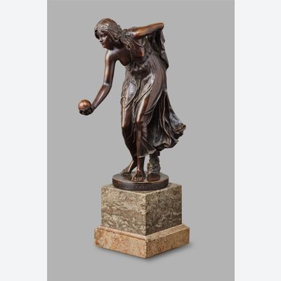 Eine patinierte Bronze 'Kugelspielerin' von Walter Scott, um 1890 herum.
