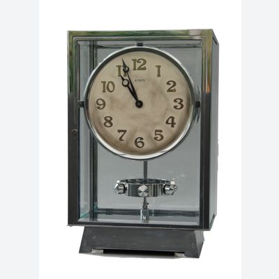 M138  Tall Reutter chrome Atmos, no 4881, 5 glasses, France circa 1930.