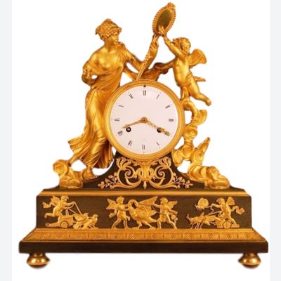 M28 Gilt bronze mantle clock of excelent quality