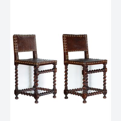 Een Paar Louis XIII Stoelen