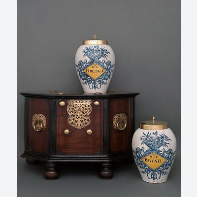 Een Nederlands Koloniale Teakhouten en Ebbenhouten Kist