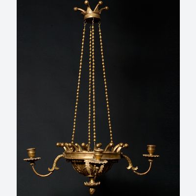 Een Vierarmig Weens Kroontje in Verguld Lindenhout 