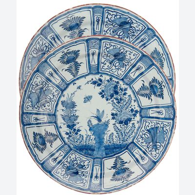 Een Paar Blauw Witte Delfts Aardewerk Schotels met 'Wanli' Decor