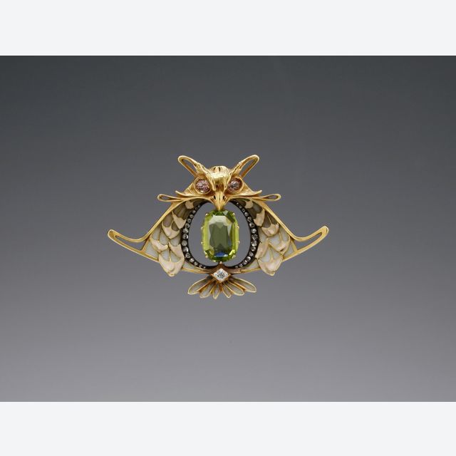 Owl brooch