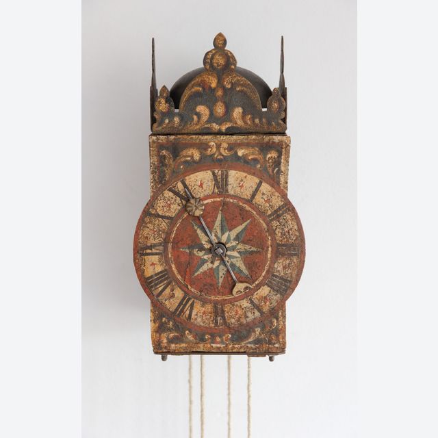 Renaissance Eisenuhr, polychrome renaissance ijzeren wandklok met balans. Circa 1650, Zuid-Duitsland