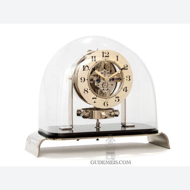 Een fraaie Franse Art Deco Reutter patent atmos klok, model P01, circa 1935.