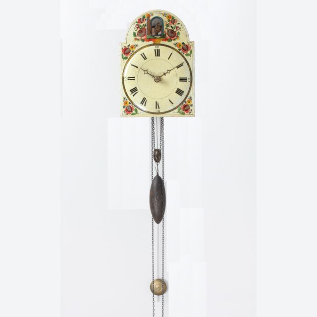 Een vroege Duitse Schwarzwalder polychrome koekkoeksklok, circa 1830
