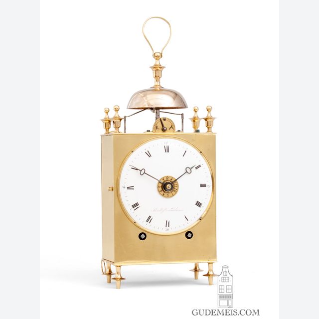 Eine französische Messing-Capucine-Reiseuhr mit Schlagwerk und Wecker, Ballif A Toulouse, um 1800 hergestellt.