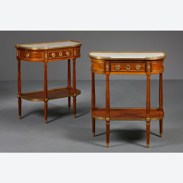 Paar Franse Louis XVI consoles dessertes