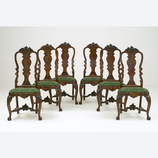 Six Chaises en ronce de noyer Hollandais d'époque Louis XV