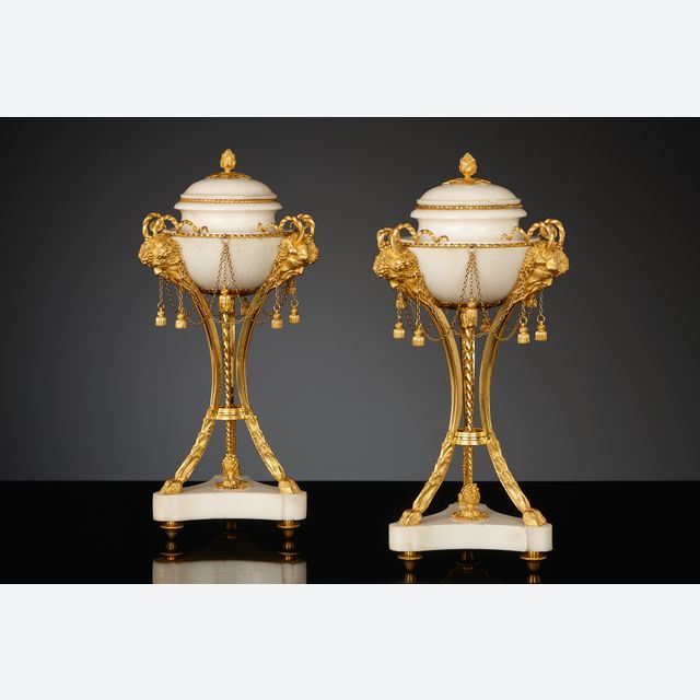 Paar französische Louis XVI Kassoletten
