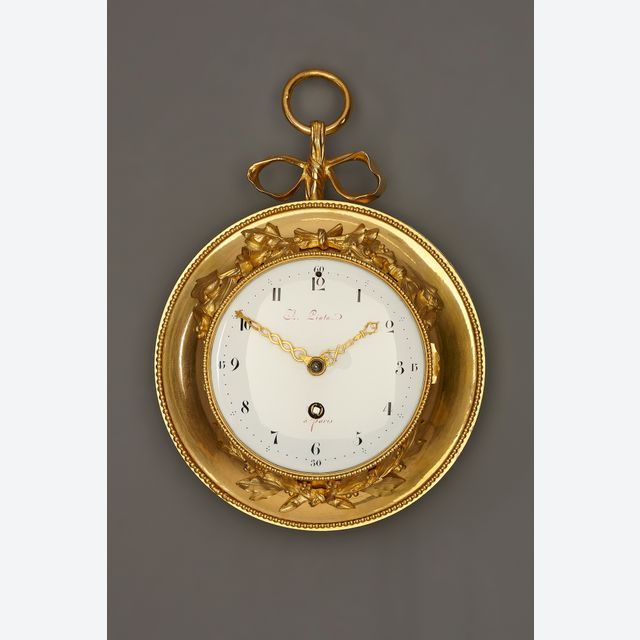Französische Louis XVI Carteluhr „Oeil de boeuf“