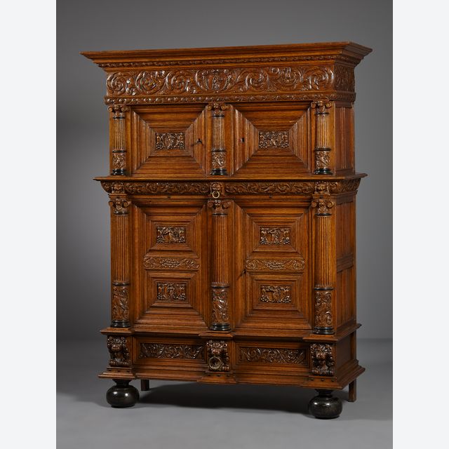 Dutch Renaissance column four-door cupboard