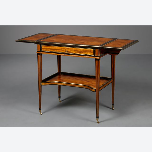 Wiener Biedermeier-Klapptischchen