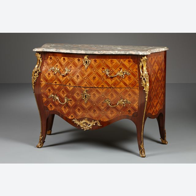 Commode en Parqueterie Hollandais d'époque Louis XV