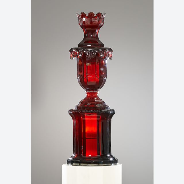 Große russische rubinrote Ziervase aus Glas, Kaiserliche Glasmanufaktur, Sankt Petersburg