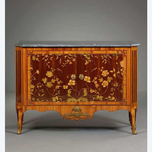 Dutch Transition Commode with Marquetry