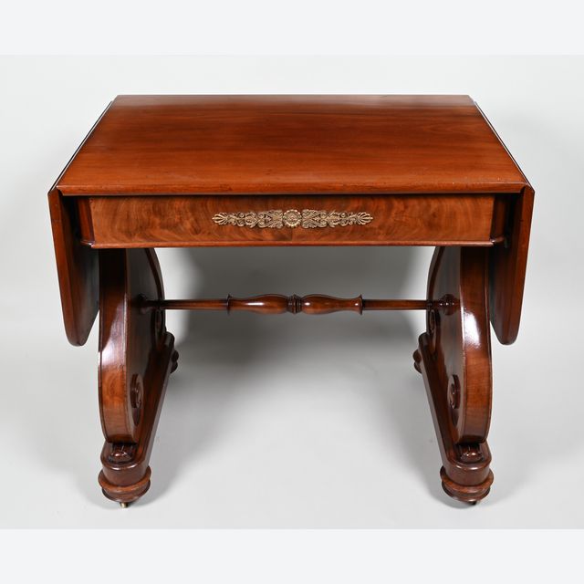 Ein mahagoni George IV Couchtisch