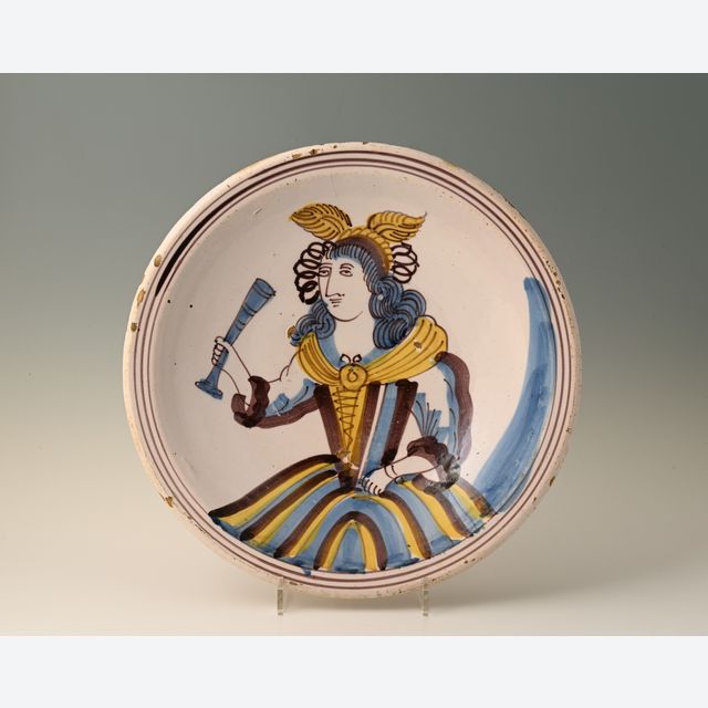 A majolica dish