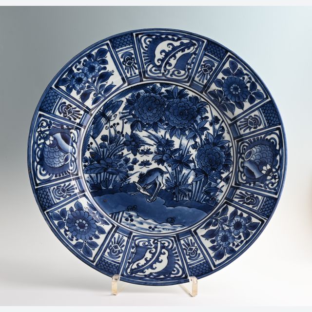 A large Japanese Arita dish