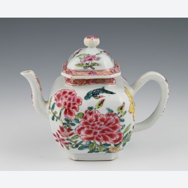 A Chinese porcelain Famille rose  teapot
