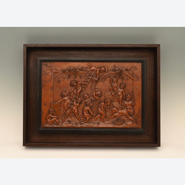 Une sculpture en bois de palmier finement sculptée