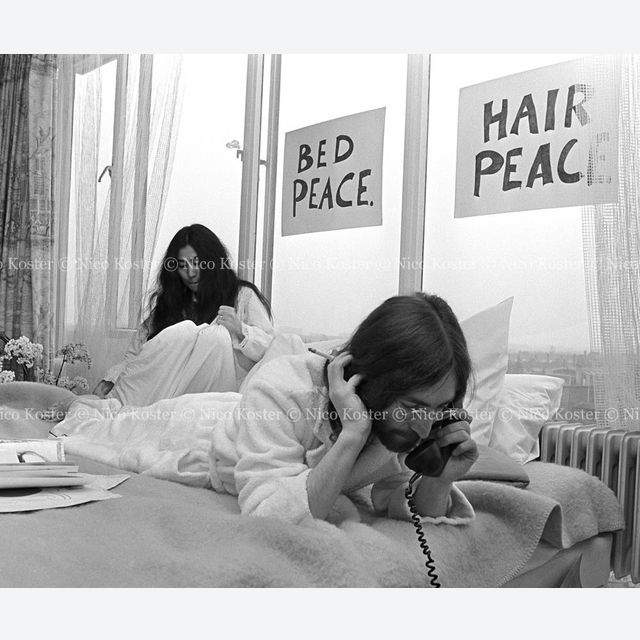 John Lennon & Yoko Ono - PEACE - Room 902 Hilton #12