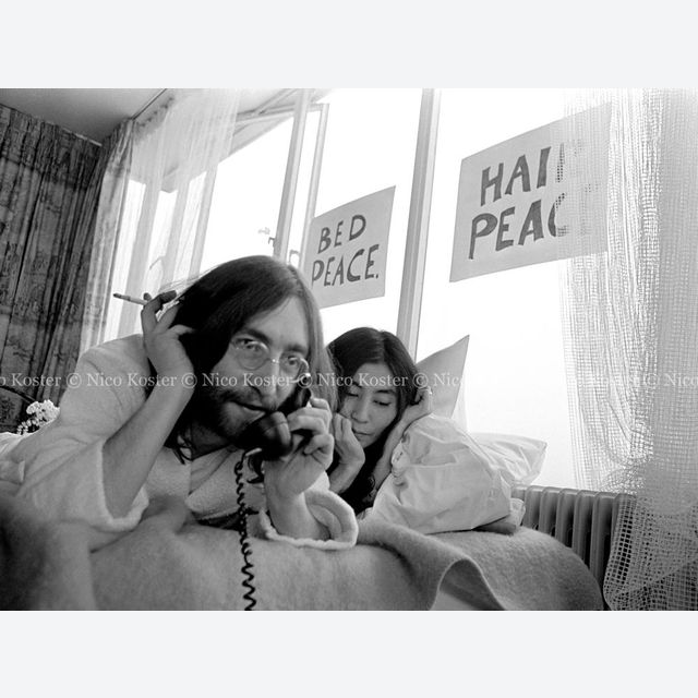 John Lennon & Yoko Ono - PEACE - Room 902 Hilton #19