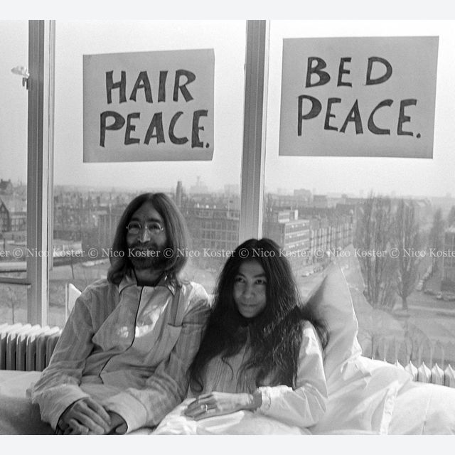 John Lennon & Yoko Ono - PEACE - Room 902 Hilton #22