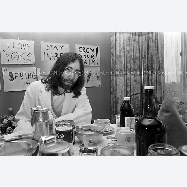 John Lennon & Yoko Ono - PEACE - Room 902 Hilton #15