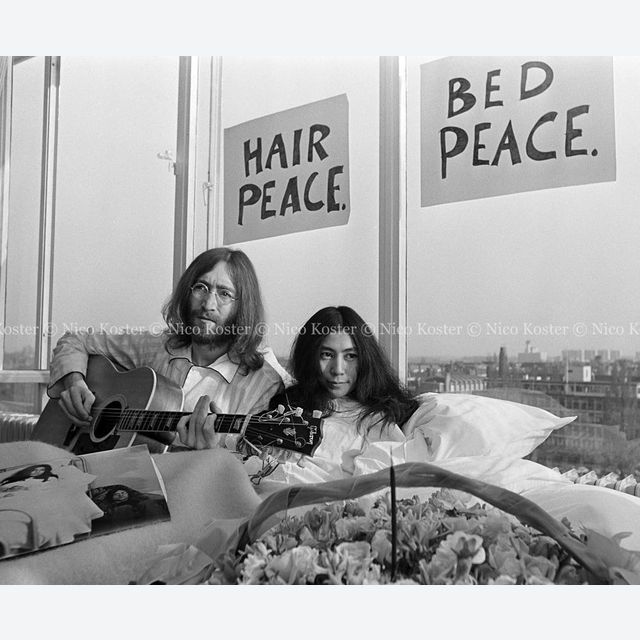 John Lennon & Yoko Ono - PEACE - Room 902 Hilton #7