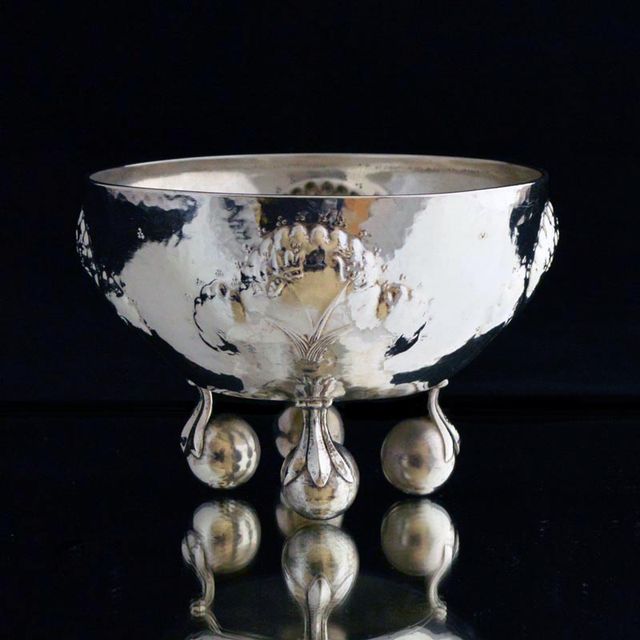 Gehämmerter Silberbecher, Wiener Werkstätte