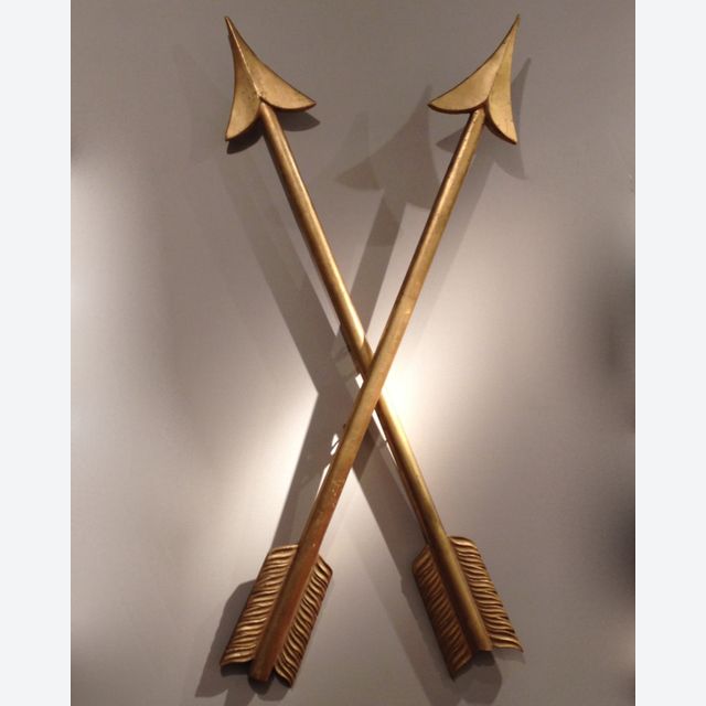 Vier goldene Pfeile