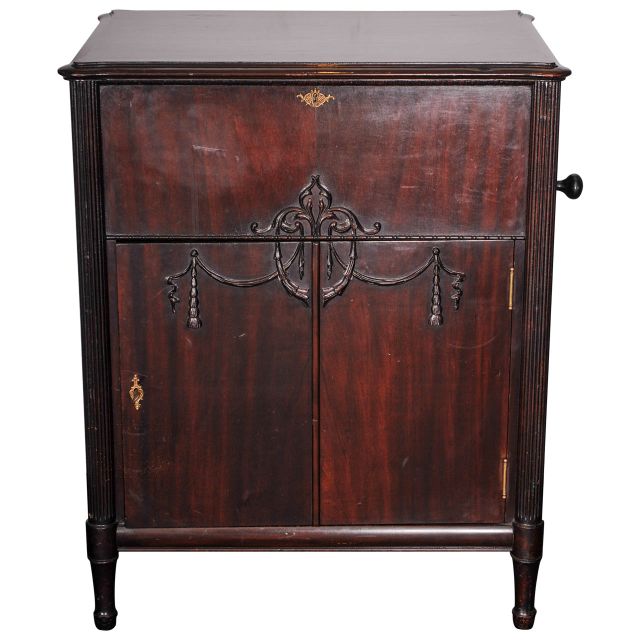 A rare Swiss mahogany disc music box, for the U.S. market, by Stella, circa 1880