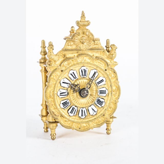Joli et petit, charmante mini-horloge de voyage, vers 1890.