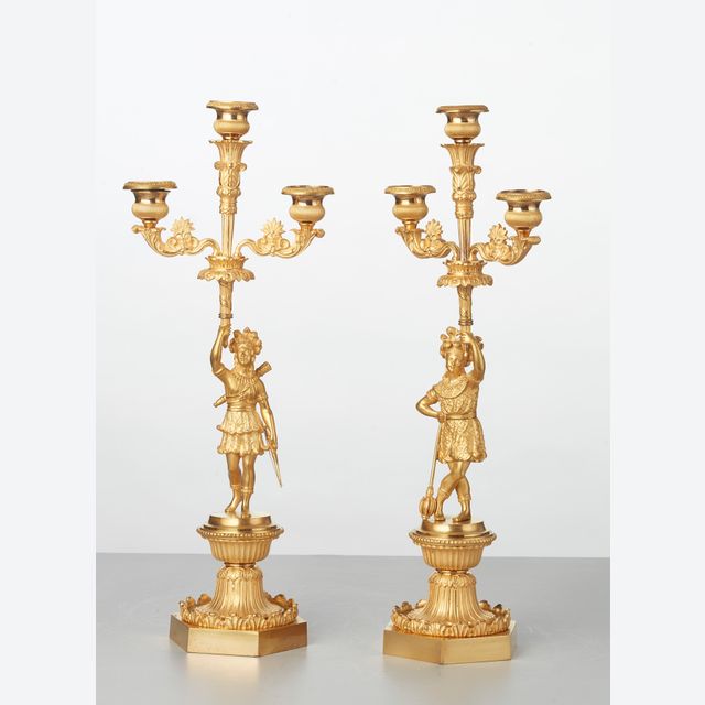 Ein Paar französische Bronze-Kerzenständer 'Paul und Virginie', ca. 1830