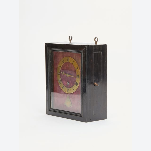 Horloge murale religieuse française avec pendule à échappement à verge