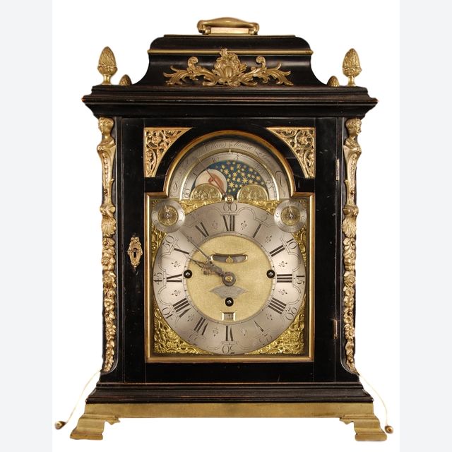 BR04 Musical bracket clock playing 4 melodies