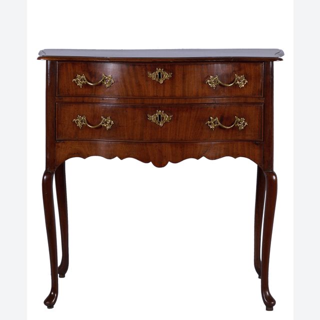 Een Mahoniehouten Wandtafel