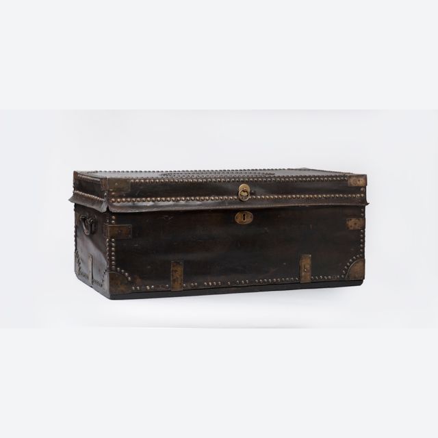 A Leather covered Wooden Travellingcase