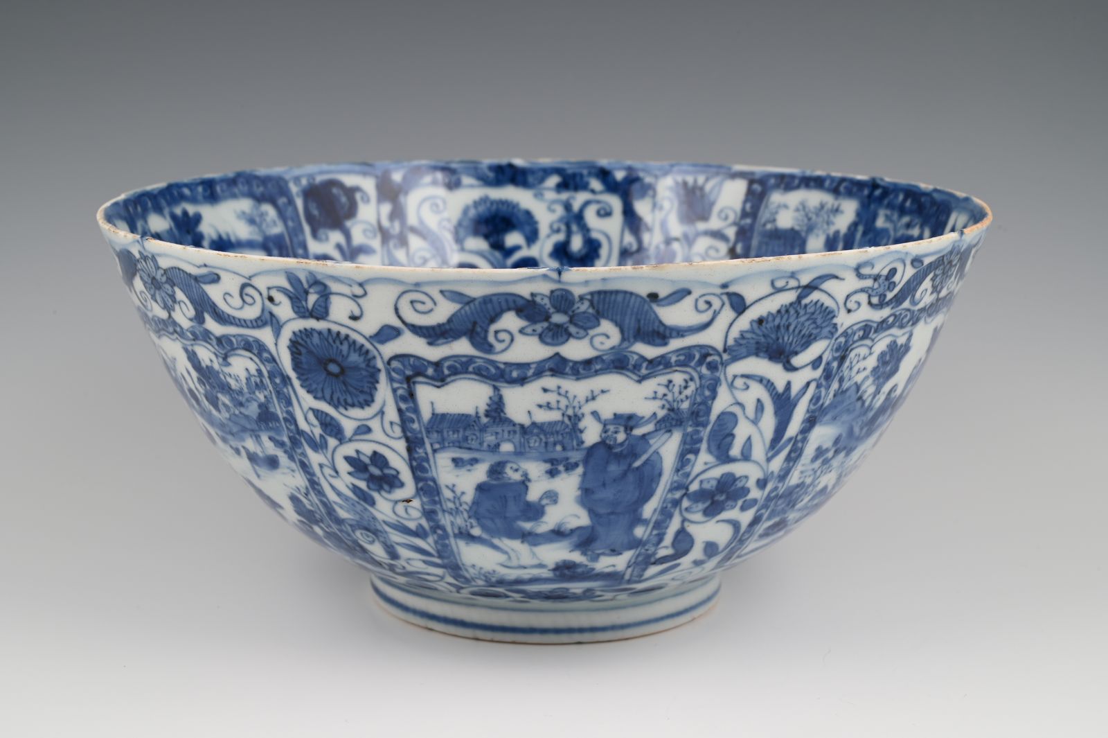 A Chinese porcelain Wanli bowl