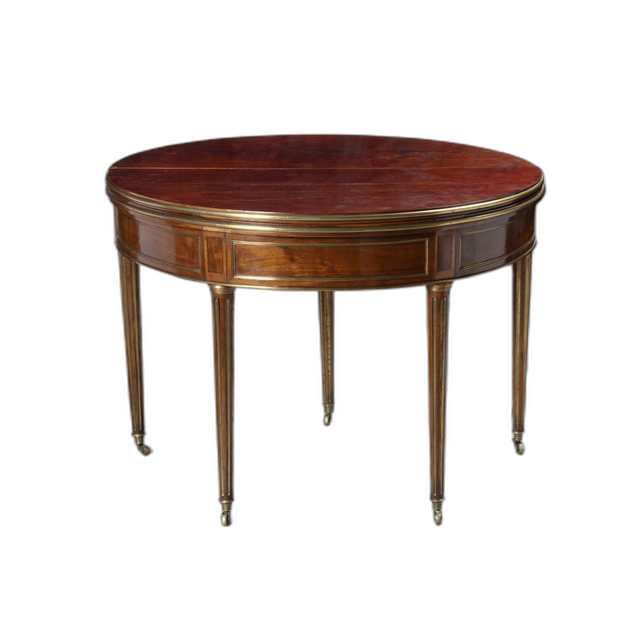 Louis Seize gaming table has a rotating top